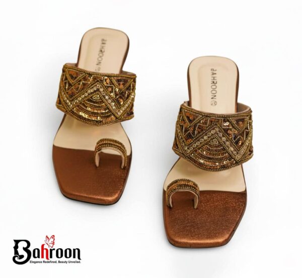 Premium Handcrafted Heel (𝐀𝐦𝐛𝐞𝐫 𝐋𝐨𝐨𝐤)