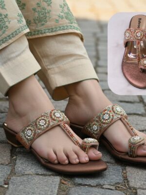 Premium Handcrafted Flat ( 𝐌𝐚𝐝𝐡𝐮𝐫𝐢 )