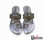 Premium Handcrafted Flats (𝑹𝒂𝒋𝒂𝒕𝒂)