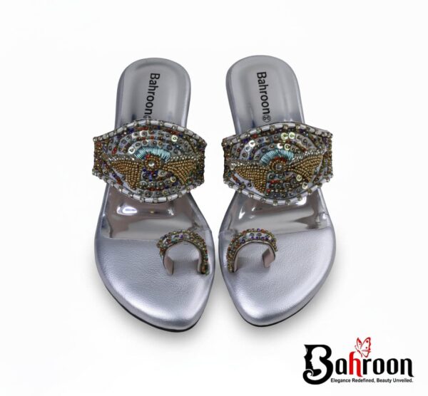 Premium Handcrafted Flats (𝑹𝒂𝒋𝒂𝒕𝒂)