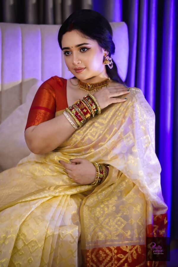 Shorno Jori Jamdani Saree