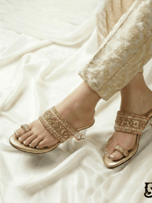 Premium Handcrafted Heel ( 𝐓𝐡𝐞 𝐙𝐚𝐫𝐢 𝐁𝐥𝐨𝐜𝐤 )